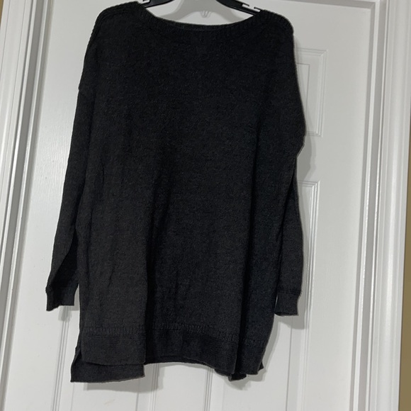 Nice Old Navy sweater XL - Picture 2 of 8